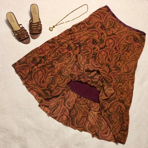 Liz Claiborne gold, black, & purple paisley skirt - Picture 2 of 6